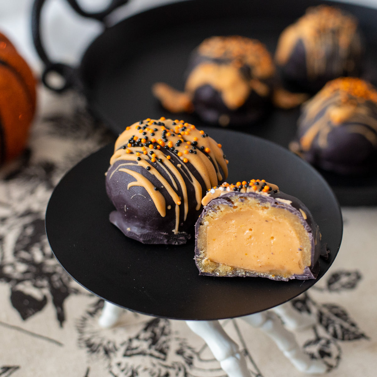 Pumpkin Spice Fudge Blondie Bomb